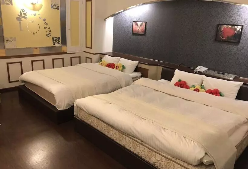 ホテル First Inn Adults Only