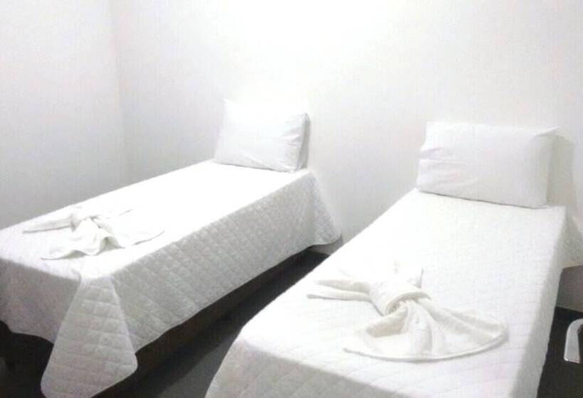 ホテル Pousada Tucano