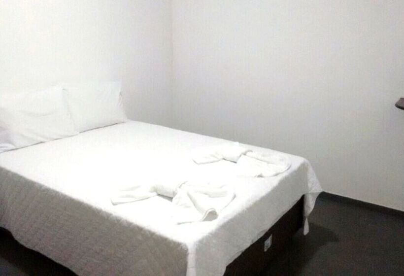 ホテル Pousada Tucano