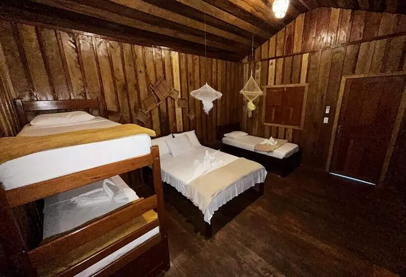 Hotelli Vista Do Lago Jungle Lodge