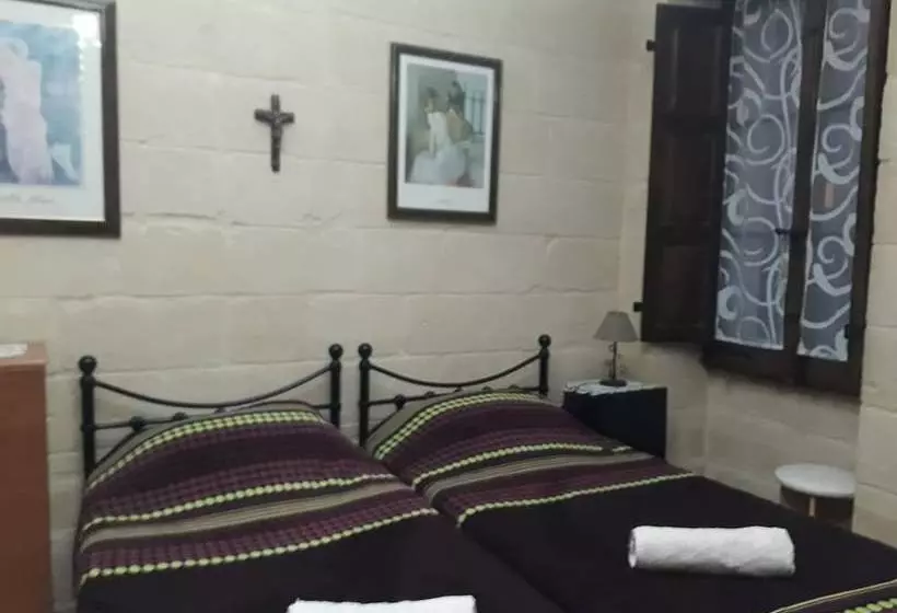 پانسیون Casa Noella