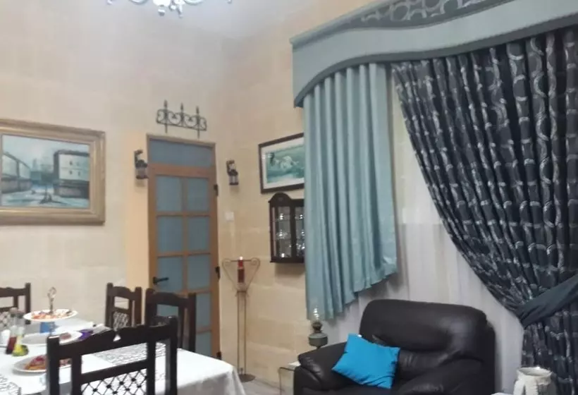 پانسیون Casa Noella