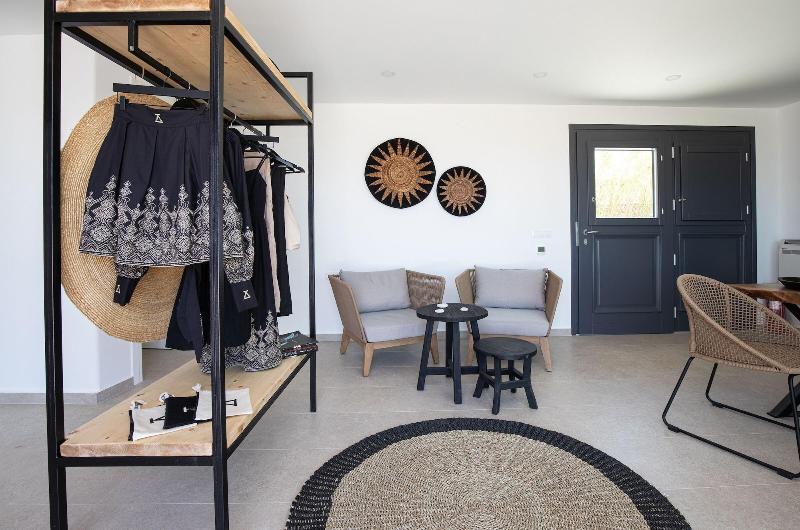 بنسيون Ikies Of Mykonos