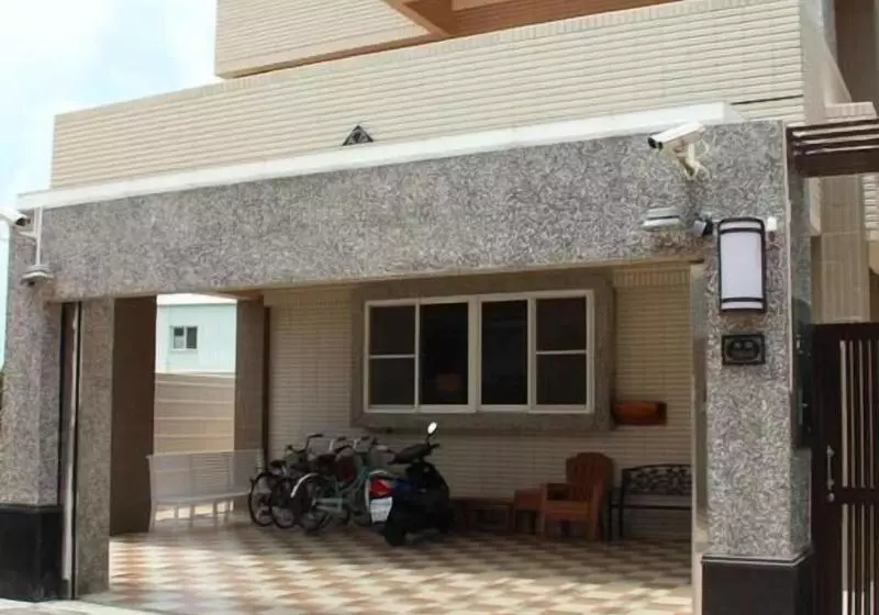 پانسیون Magi House