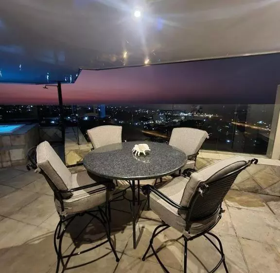 Majatalo Weston Guest House Krugersdorp