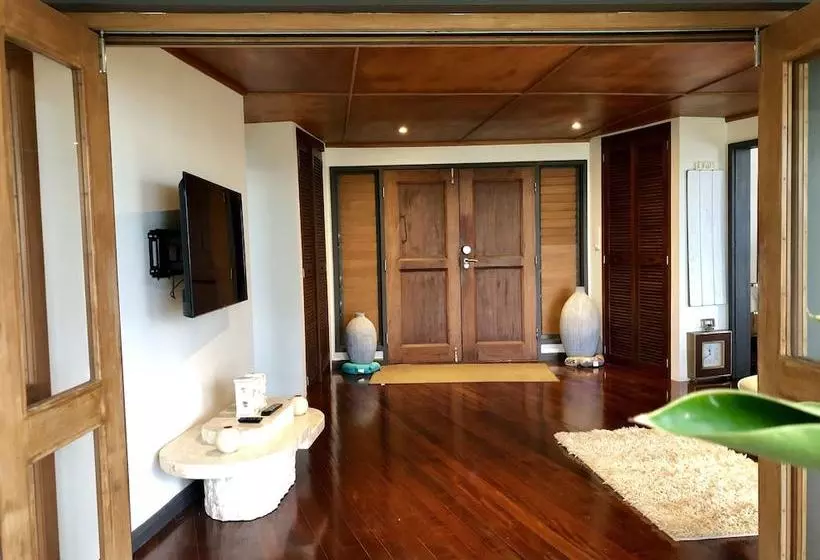 Maravu Paradise Villa