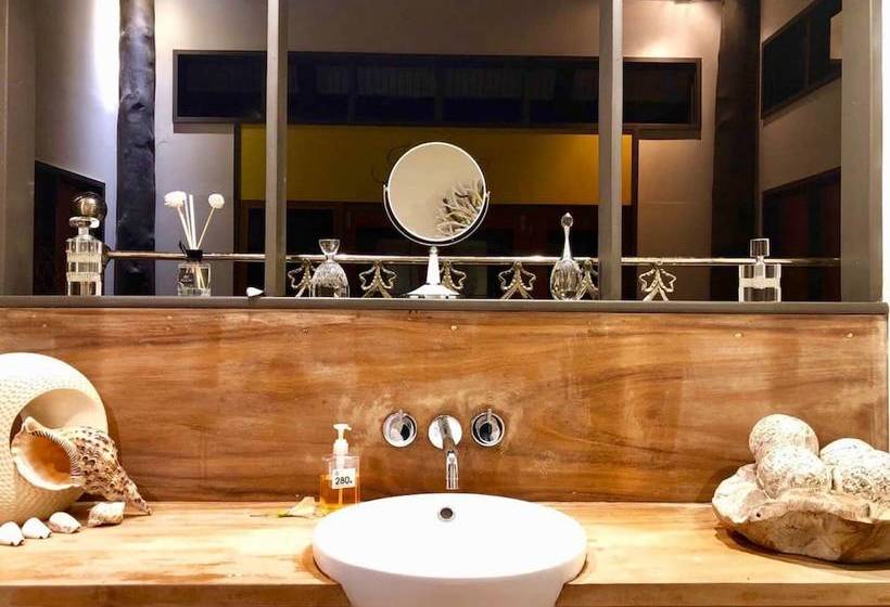 Maravu Paradise Villa