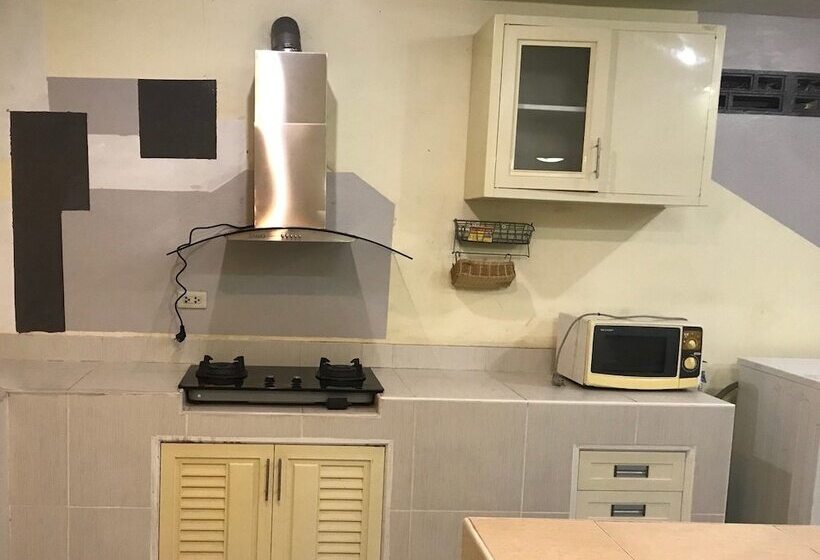 بنسيون Little Tokyo House