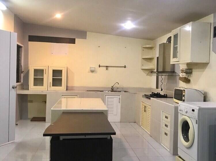 بنسيون Little Tokyo House