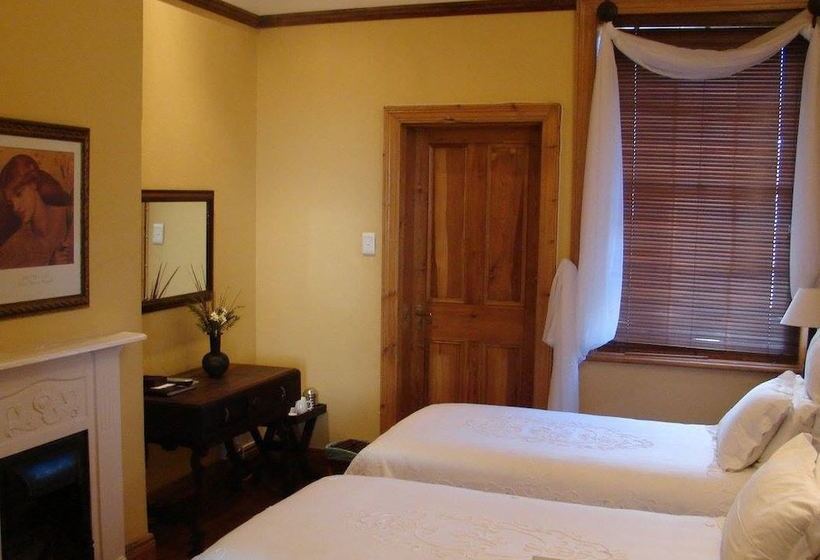 Pension Shady Pines Guest House