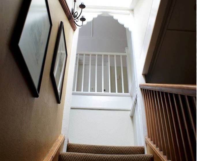 Pension Shady Pines Guest House