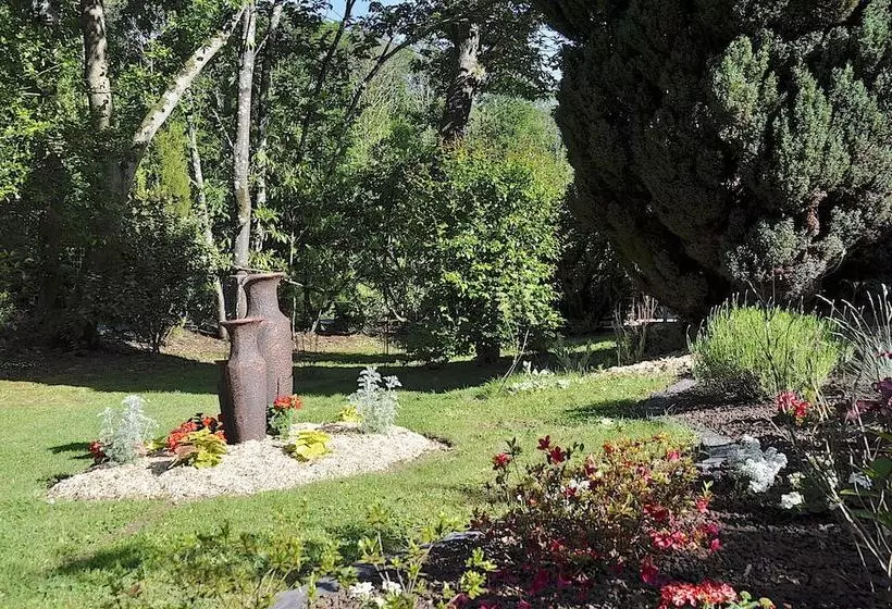 Aamiaismajoitus (B&B) Au Jardin De Lisa