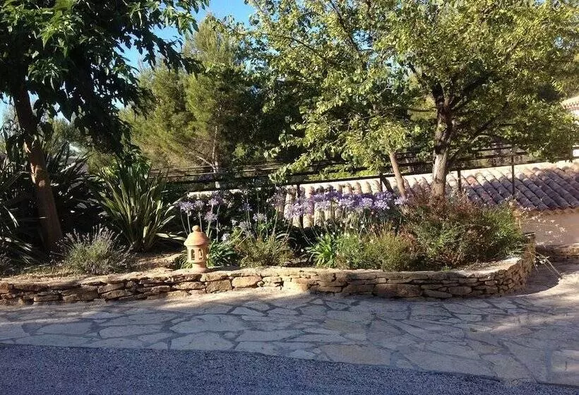 Aamiaismajoitus (B&B) La Désirade Chambres D Hôtes En Provence