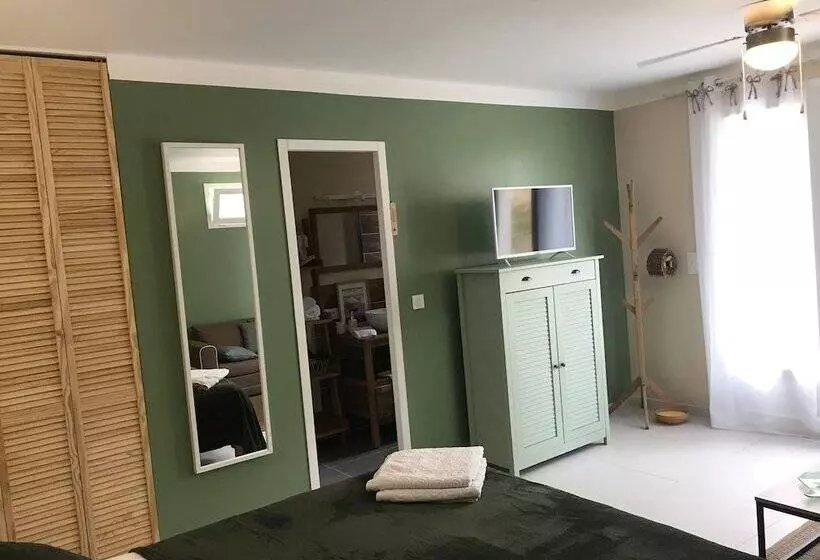 Aamiaismajoitus (B&B) La Désirade Chambres D Hôtes En Provence