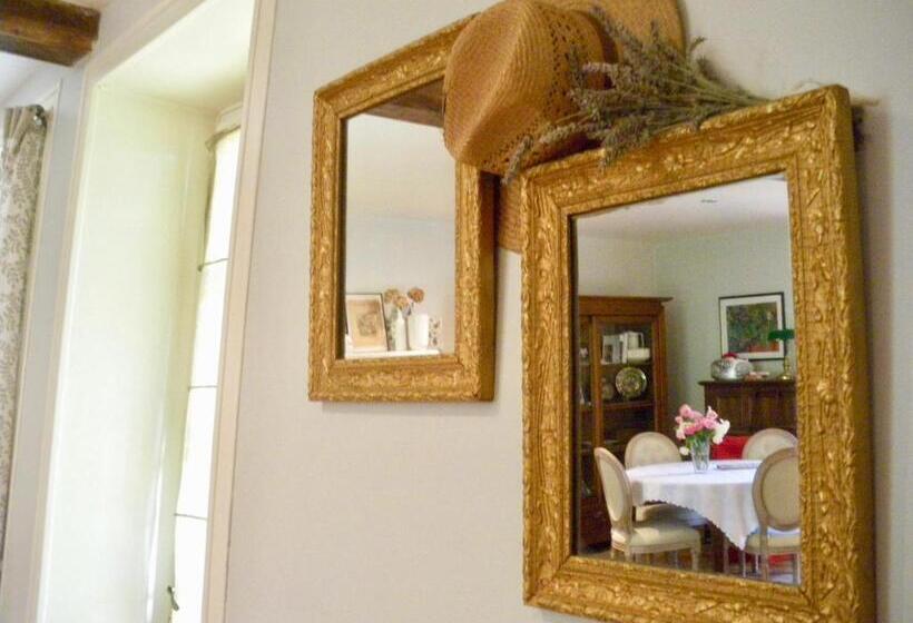 민박 La Metairie Du Pont