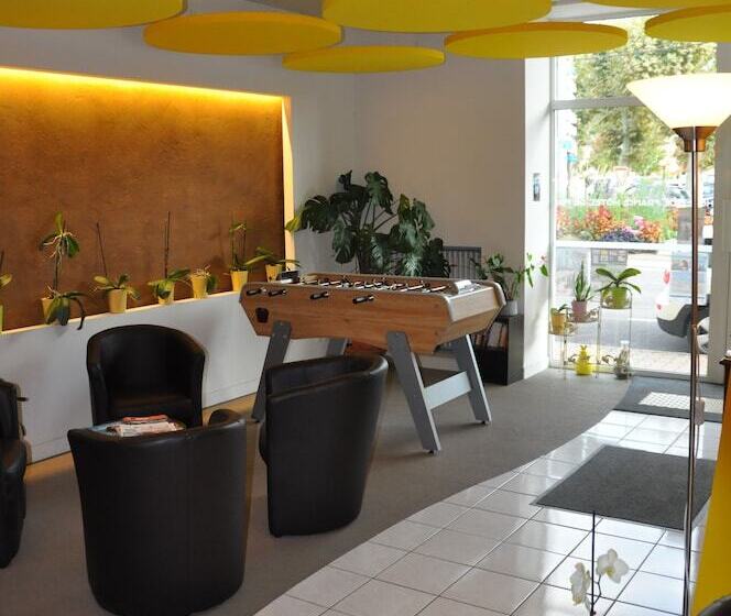 Отель De France