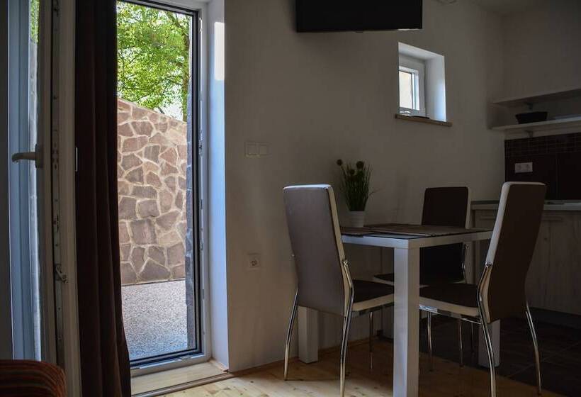 پانسیون Farm Stay Zevnik