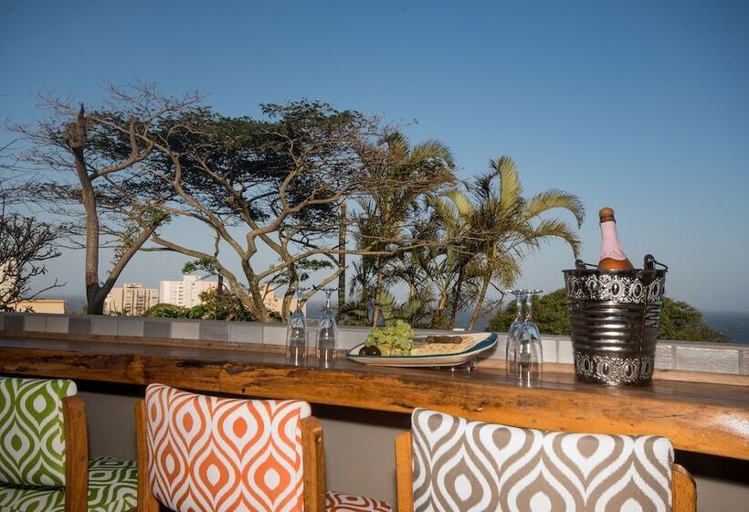 פנסיון Hillside Guesthouse Umhlanga