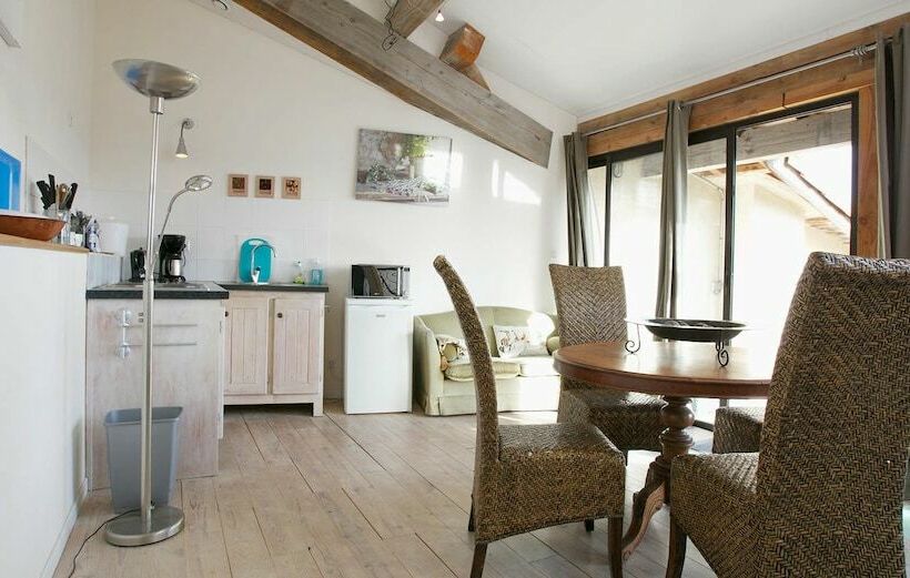 بنسيون La Bellevue