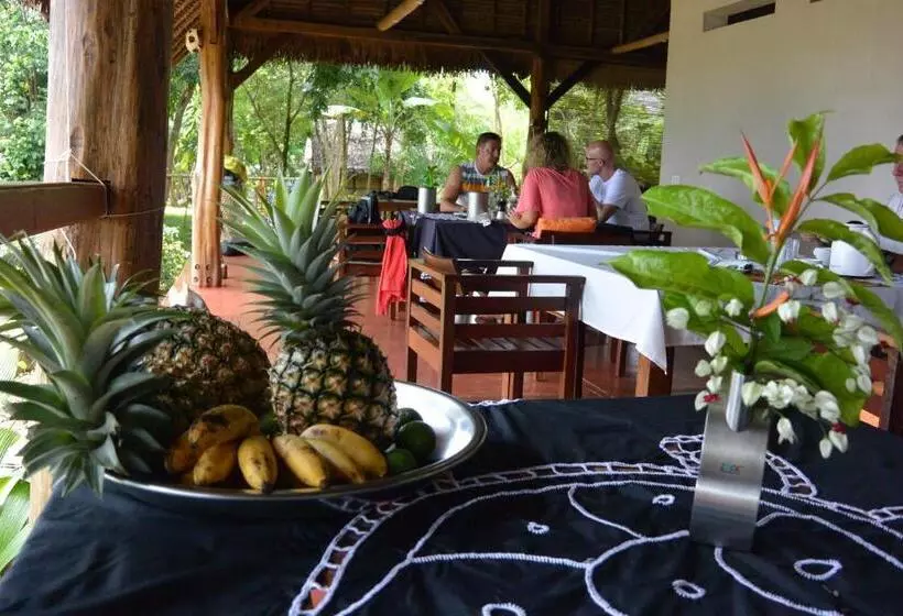 هاستل Coco Komba Lodge