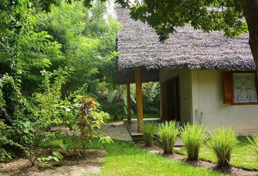 هاستل Coco Komba Lodge