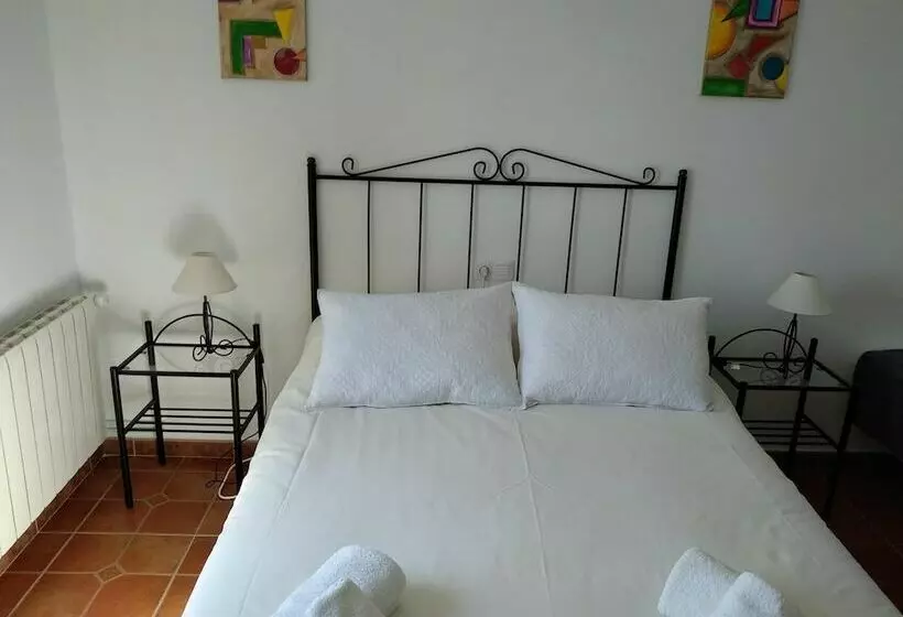 Aamiaismajoitus (B&B) Alojamiento Rural El Oregano