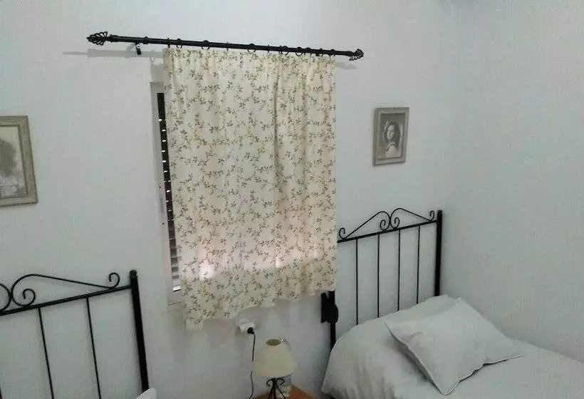 Aamiaismajoitus (B&B) Alojamiento Rural El Oregano