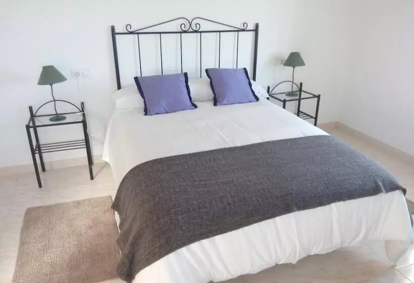 Aamiaismajoitus (B&B) Alojamiento Rural El Oregano