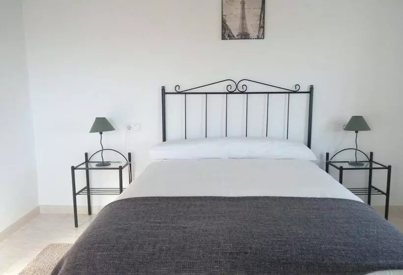 Aamiaismajoitus (B&B) Alojamiento Rural El Oregano