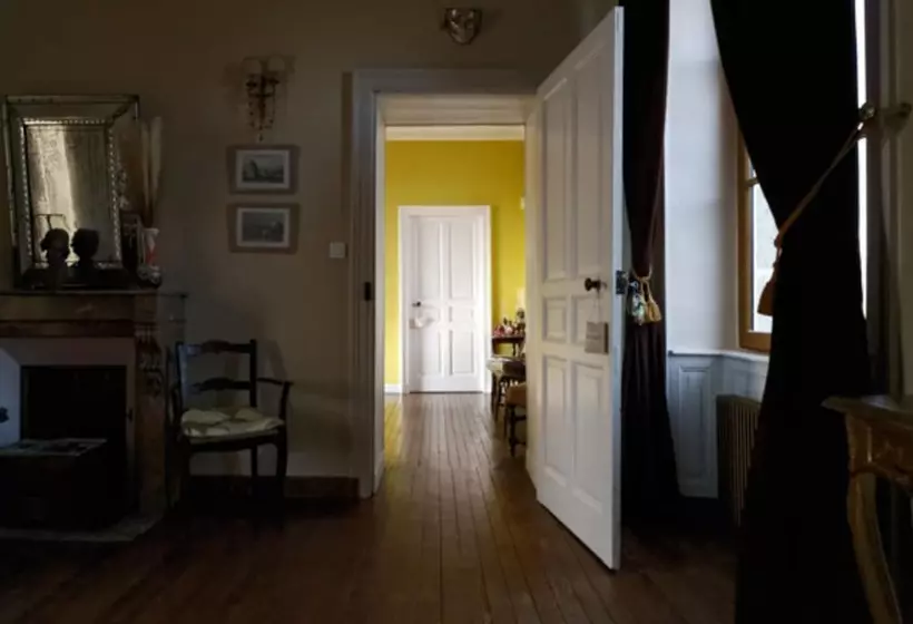 Aamiaismajoitus (B&B) Le Manoir De Magneville