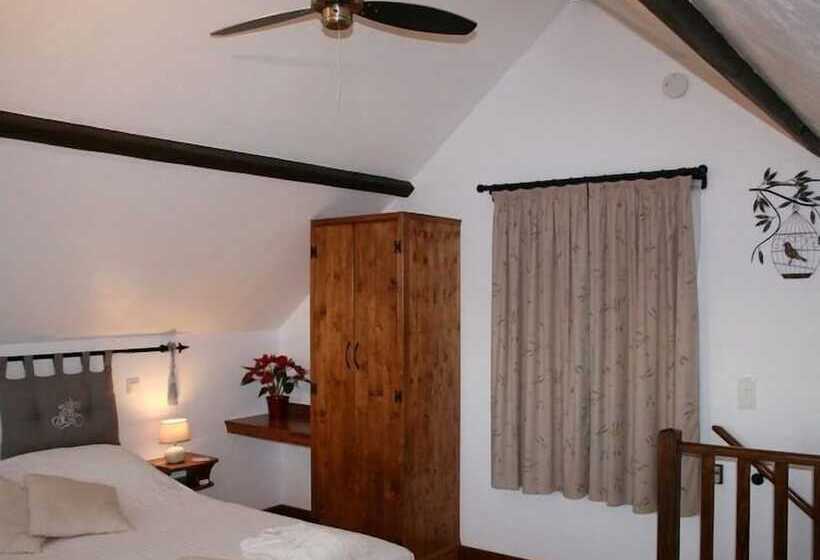 Hillside Park Dordogne