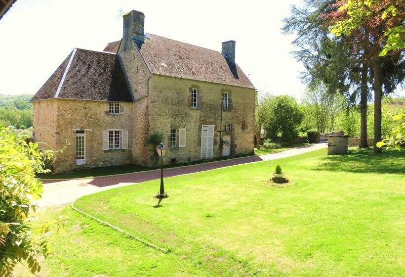 Le Manoir De Placy Bed And Breakfast