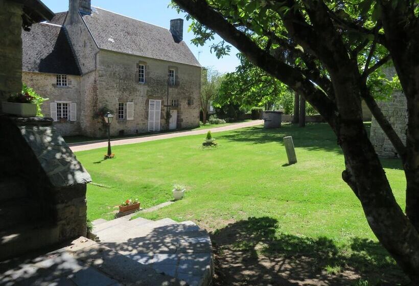 Le Manoir De Placy Bed And Breakfast