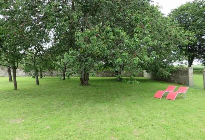 Le Manoir De Placy   Bed And Breakfast