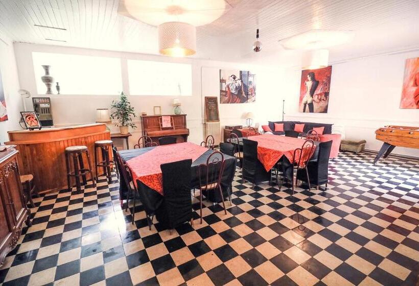 פנסיון La Roseraie