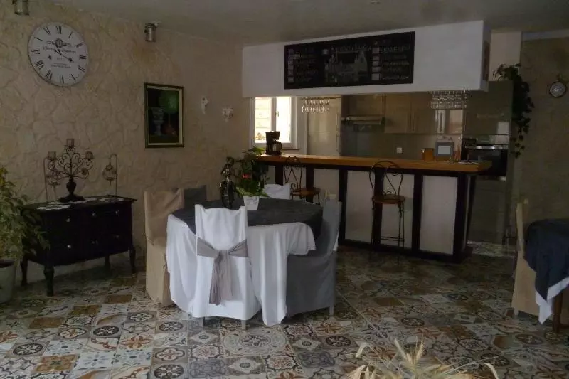 Majatalo Le Relais De Montigny