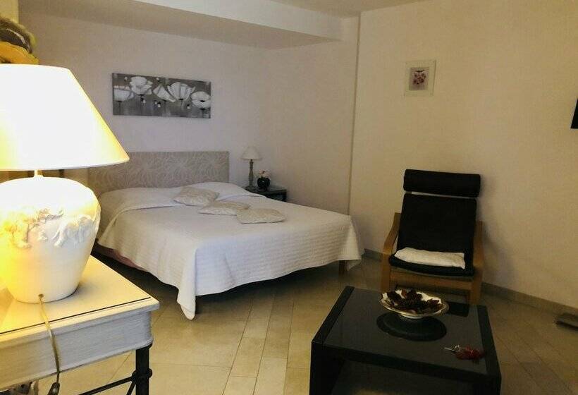 膳宿费 Les Roches Rouges Chambres D Hôtes