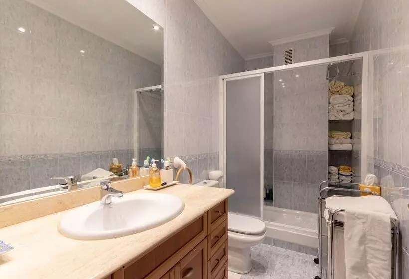 ático Con 2 Terrazas, 25m2 Cada Una By Urban Hosts