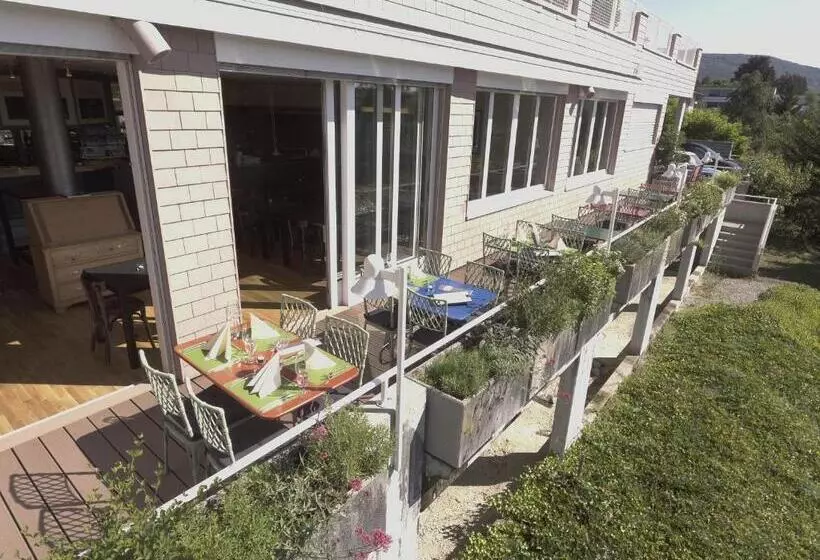 Ascott Hotel & Restaurant