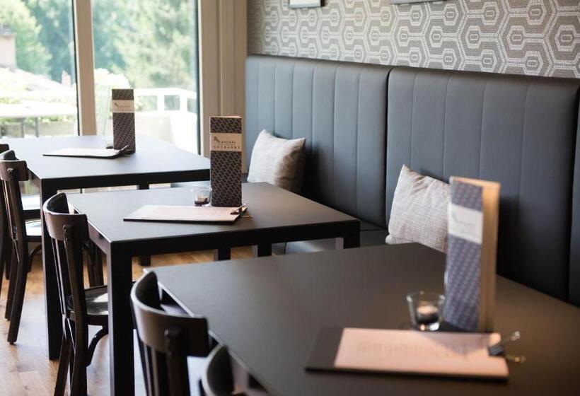 Ascott Hotel & Restaurant