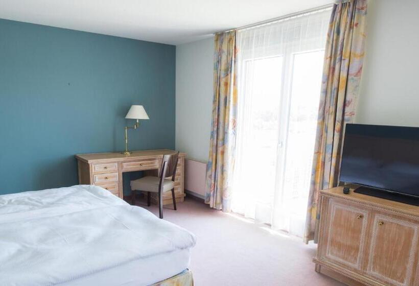 Ascott Hotel & Restaurant