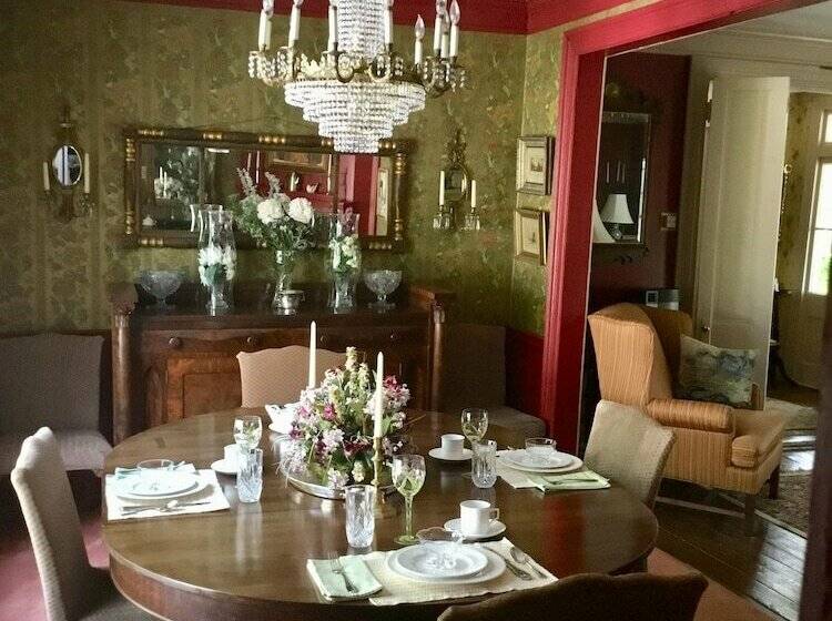 Governor S Bed And Breakfast