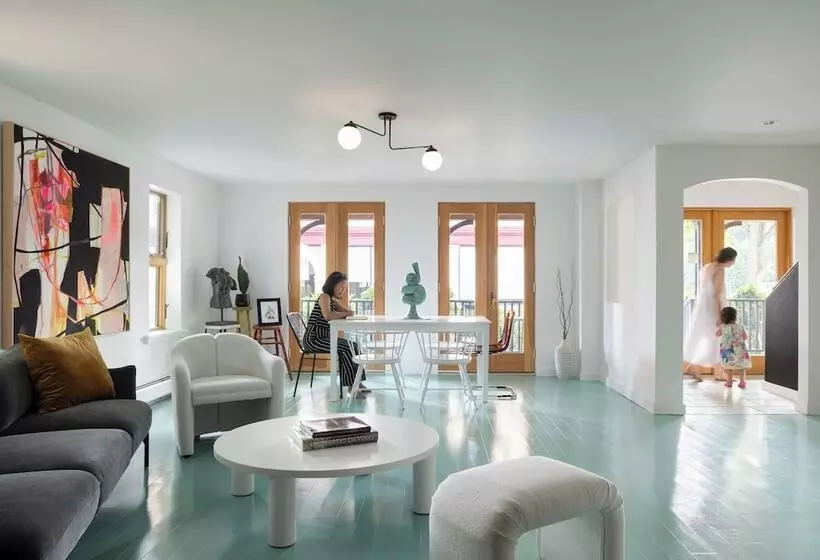 Aamiaismajoitus (B&B) The Trail In Adams   Berkshires  Art