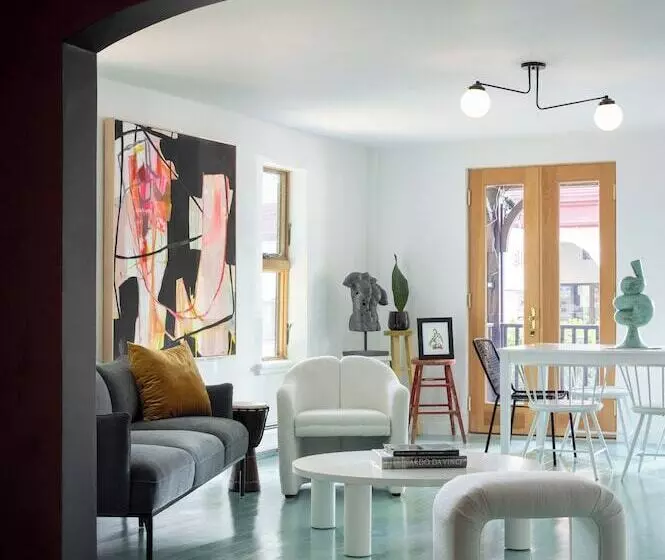 Aamiaismajoitus (B&B) The Trail In Adams   Berkshires  Art