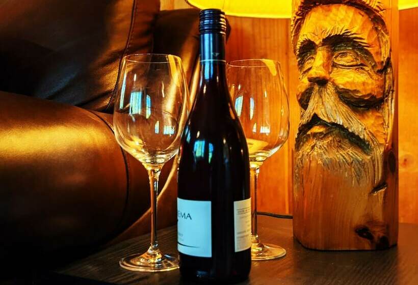 Pov Lake Resort & Glamping Campground