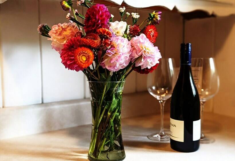 Pov Lake Resort & Glamping Campground