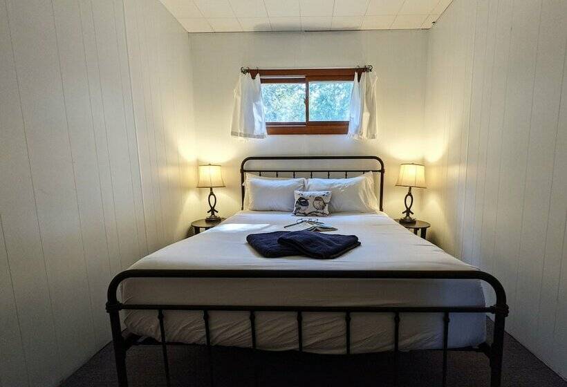 Pov Lake Resort & Glamping Campground