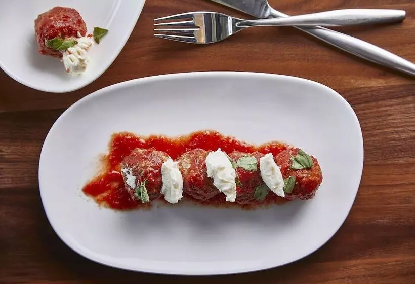 Ac Hotel By Marriott Cleveland Beachwood