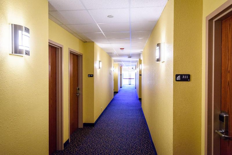 فندق Asbury Inn & Suites