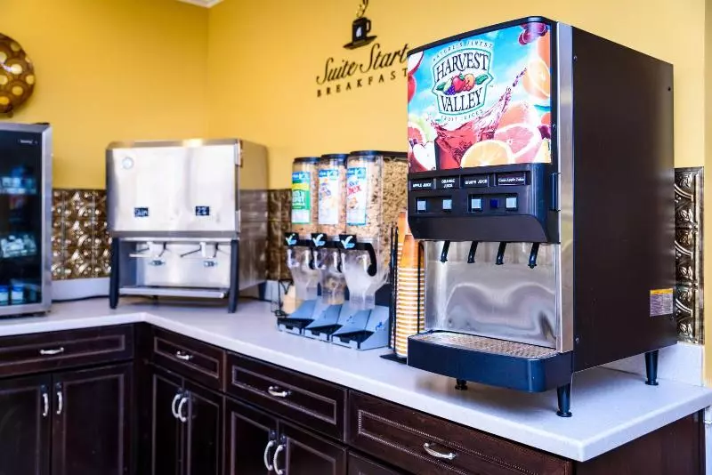 Hotelli Asbury Inn & Suites